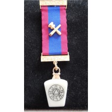 Borstjuweel, Dist.Groot-Officier.